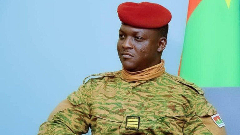 Tentative de Putsch au Burkina Faso : Trois Militaires Arrêtés